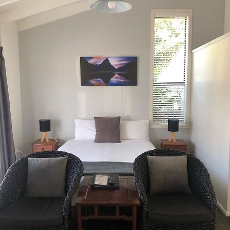 טה אוומוטו Rosetown Motel מראה חיצוני תמונה