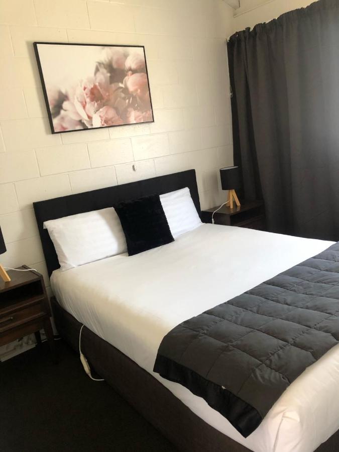 טה אוומוטו Rosetown Motel מראה חיצוני תמונה