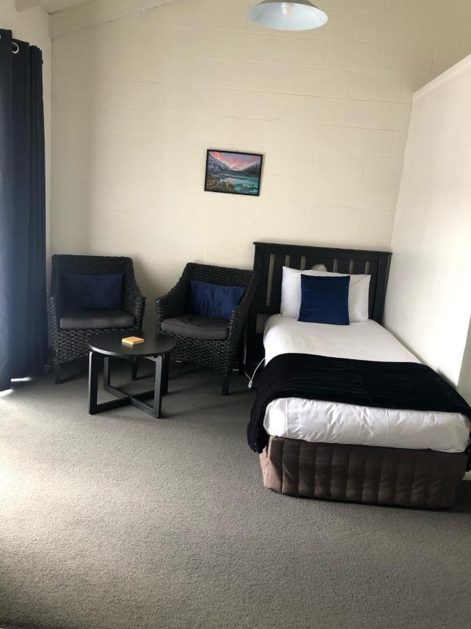 טה אוומוטו Rosetown Motel מראה חיצוני תמונה