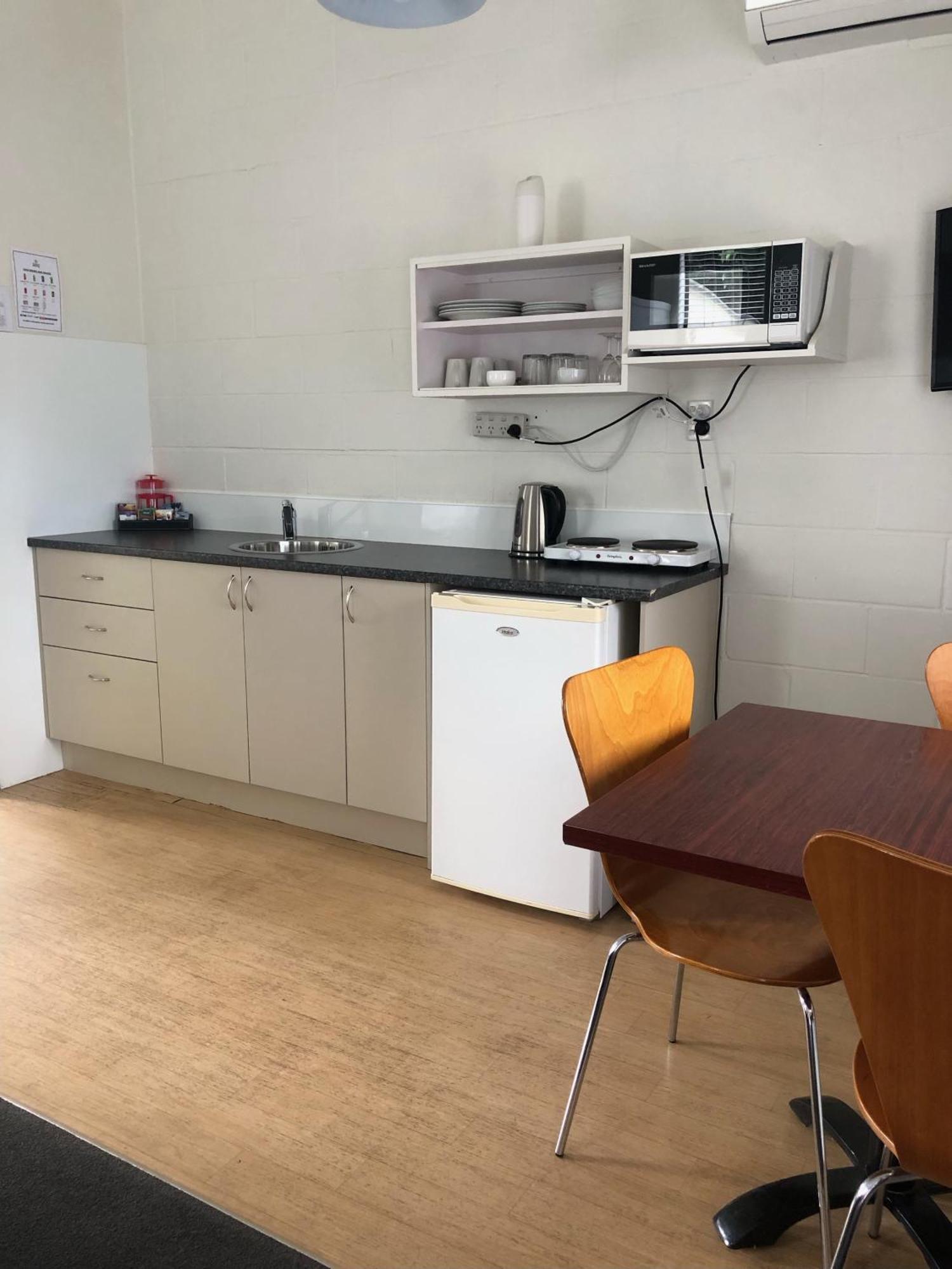 טה אוומוטו Rosetown Motel מראה חיצוני תמונה