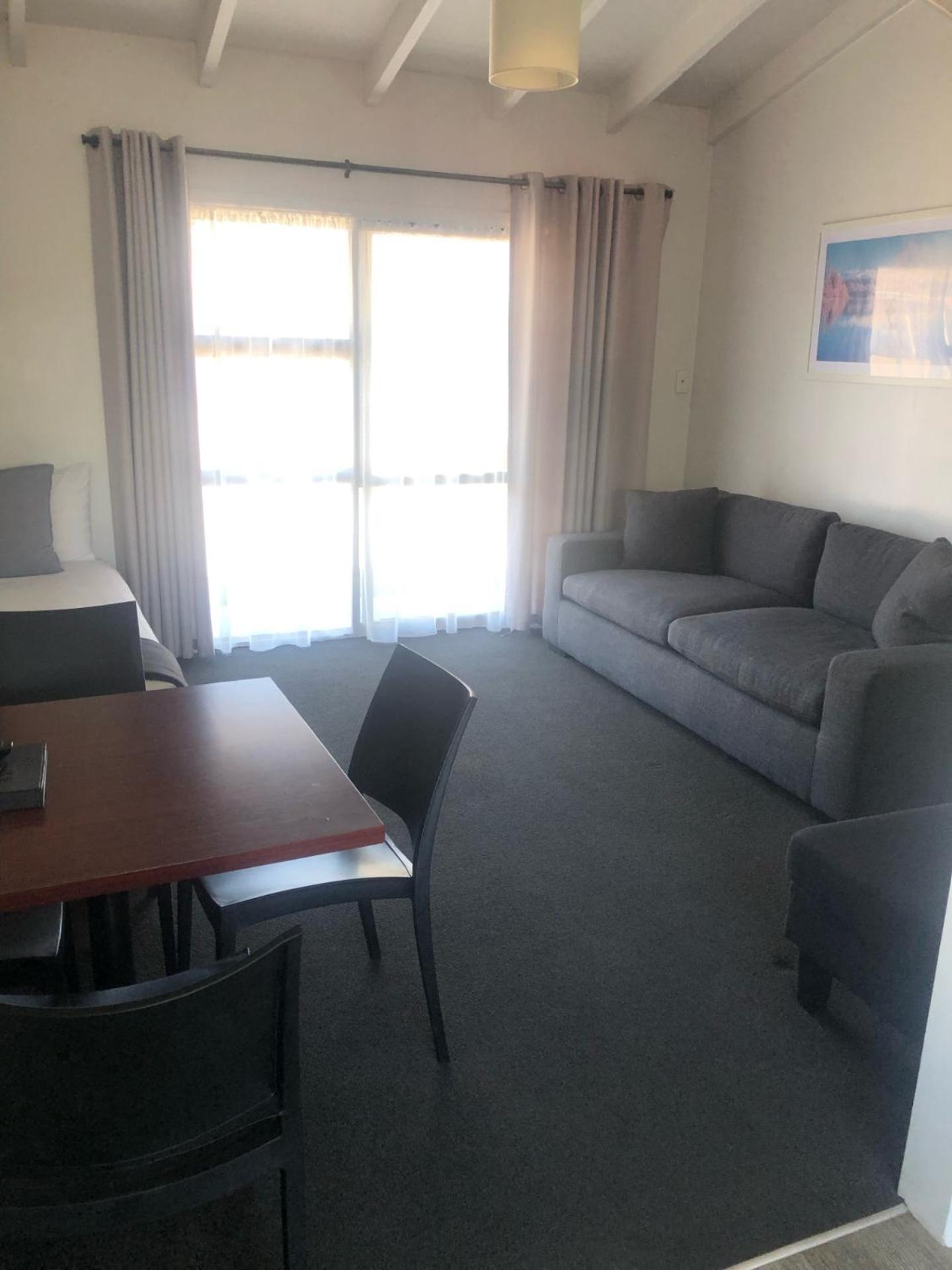 טה אוומוטו Rosetown Motel מראה חיצוני תמונה